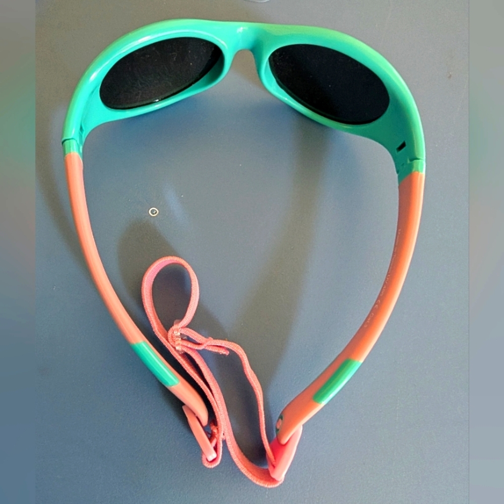 Box#23      😍 5 For $25 🥰 Real Shades Kids Explorer Sunglasses - Aqua and Pink